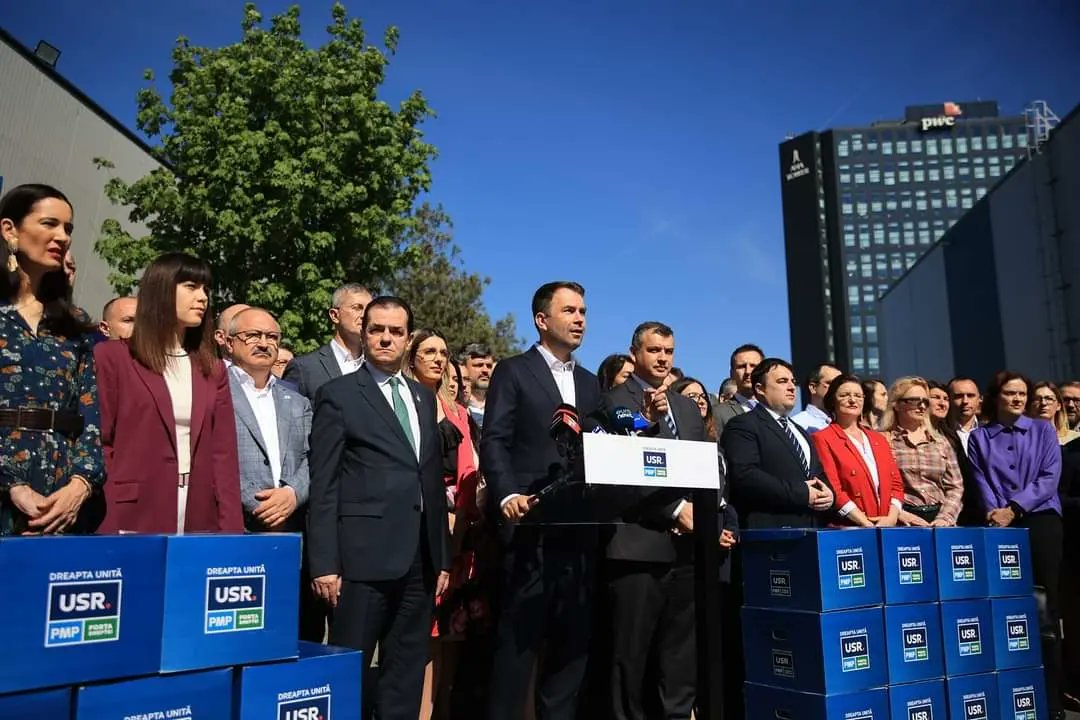 Today, the United Right submitted our candidacies for the June 9 European Parliament elections, backed by over 530,000 signatures. It's time to build strong teams both in Brussels and at home. Choose a modern Romania. Choose the United Right.