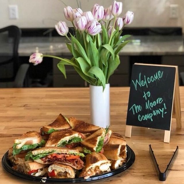 Whether it’s a Realtor Luncheon or an upcoming Business Meeting... Don’t Stress, We Cater! 👉 Urban Cookhouse offers a variety of options and can make it as simple or customizable as you need. Call us! #urbancookhouse #eatfresh #catering #businesscatering #BuyLocalEatUrban #UC