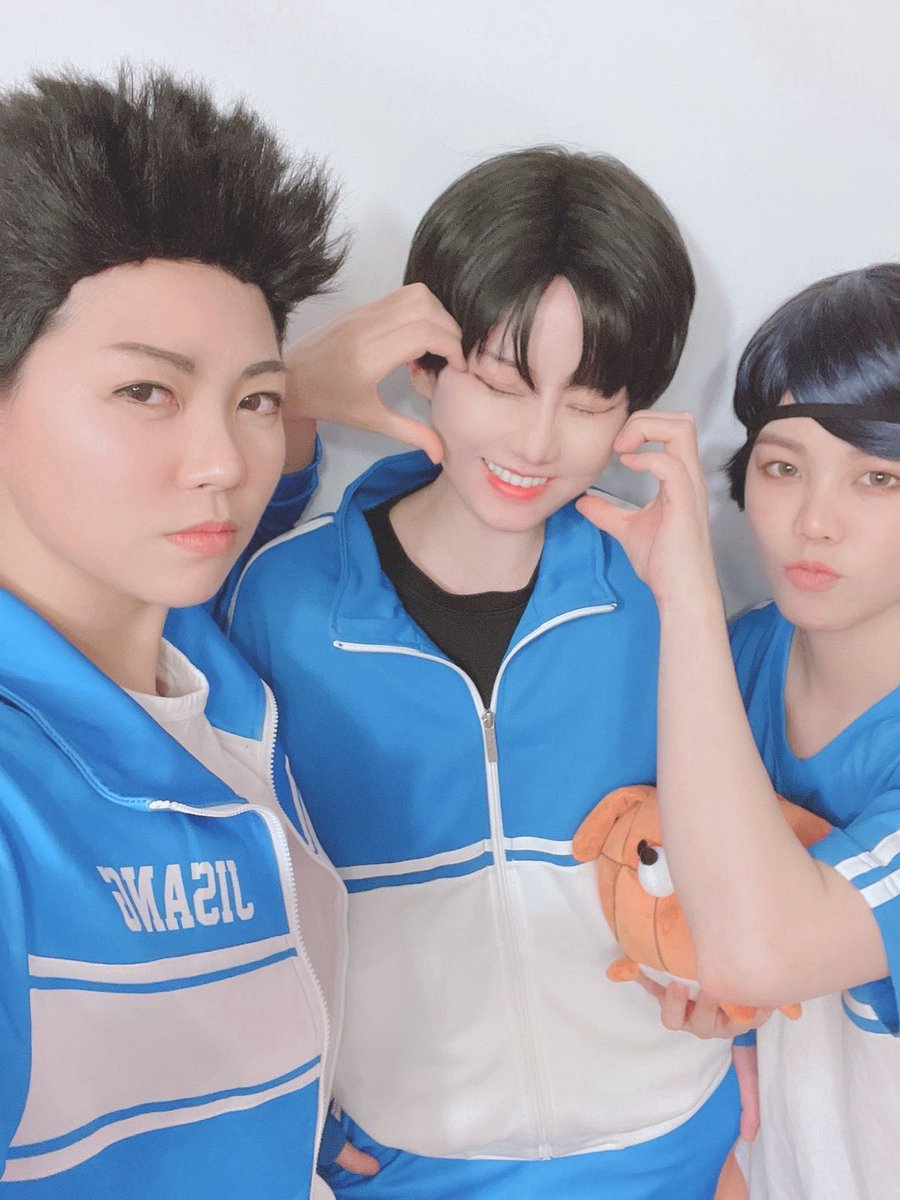 지삼즈 늦은 후기🥹💙💙
빵님 은총으로 준수 했다🫢💙

파티열어준 빵님
함께했던 밀님 벨님 세리하님 감사합니다💙 재밌었다🥰💙💙