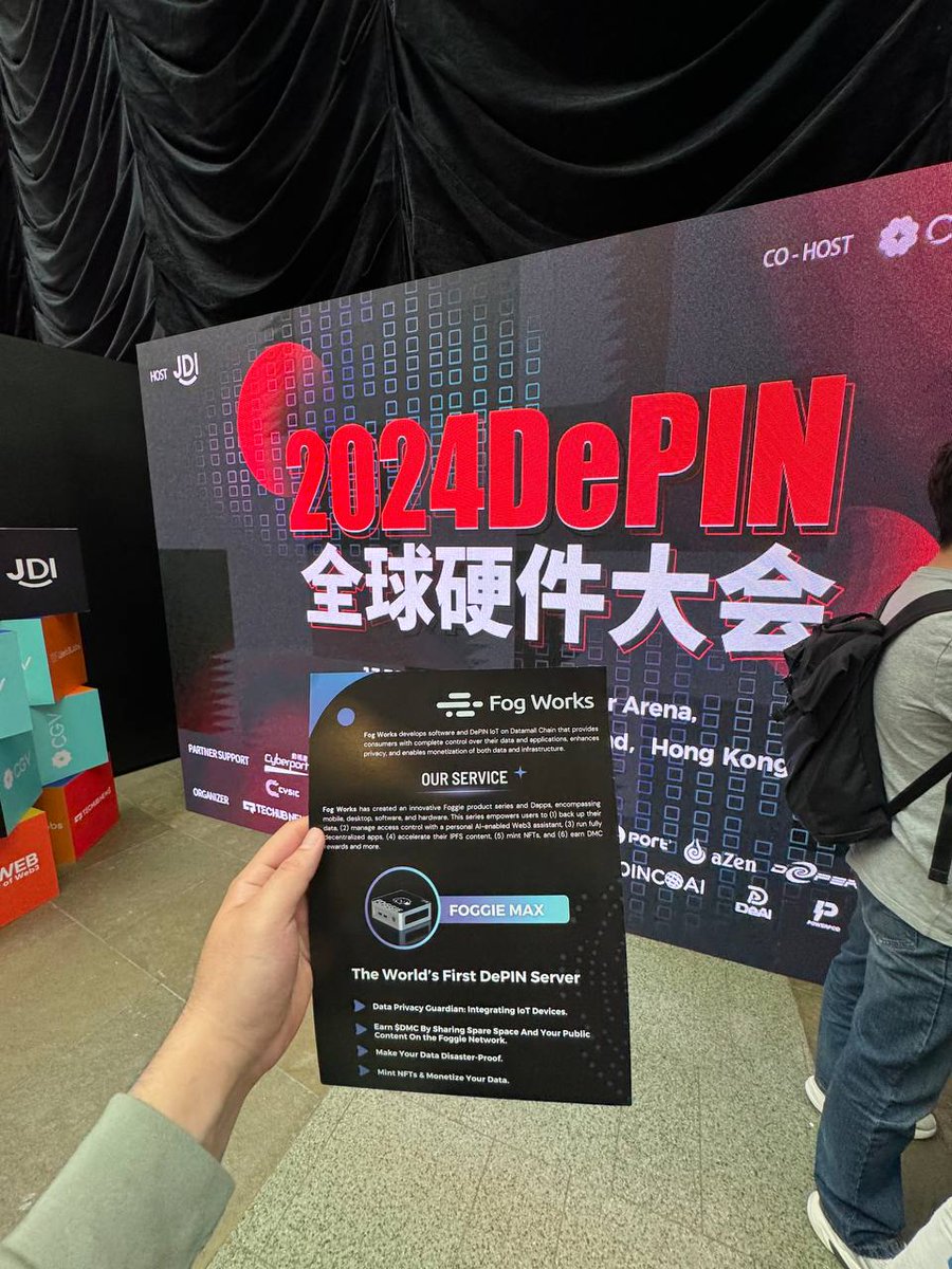 [Day3⃣ At #HKweb3festival] Foggie Max shined at #FILHK and the #DePIN Global Hardware Conference. The day was filled with engaging discussions on #DePIN. Thanks to everyone who stopped by and showed love for our DePIN server, #FoggieMax. We're still here, waiting to welcome you…