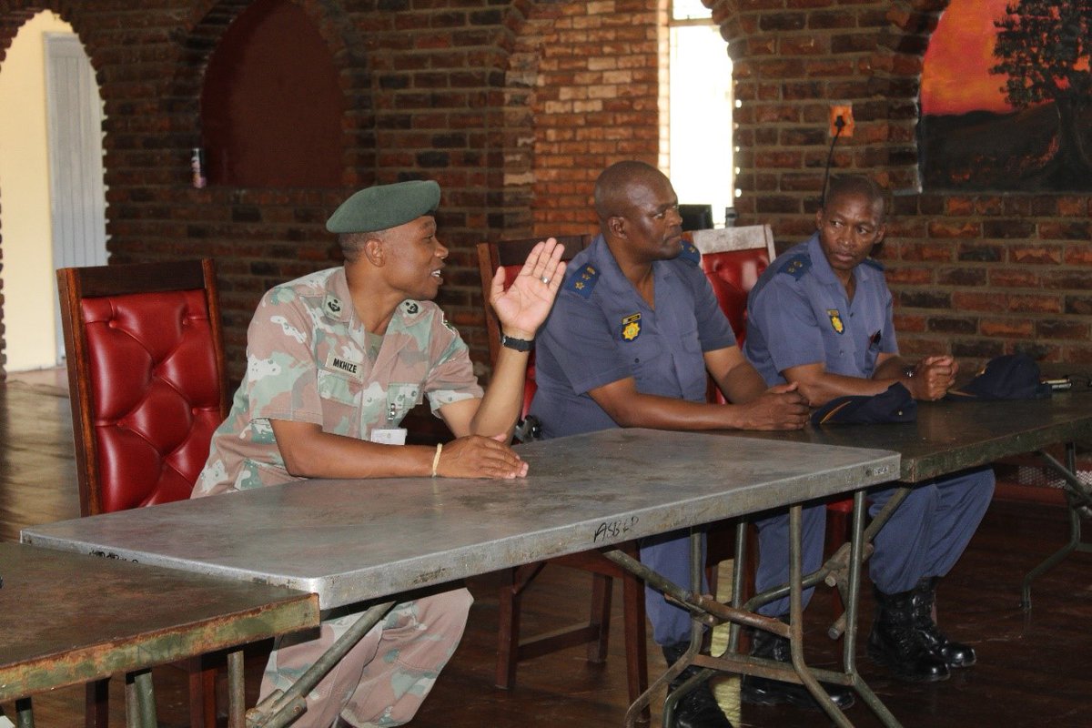 SANDF_ZA's tweet photo. READ || Tactical Joint Operation Center Delegation Operational visits to Sector 2 Limpopo Province Battalion || 2 April 2024.
https://t.co/WK9I0cKux4
#SANDF
#JointOperationDivision
#TacticalJointOperationCente https://t.co/h8gz4f1KFn
