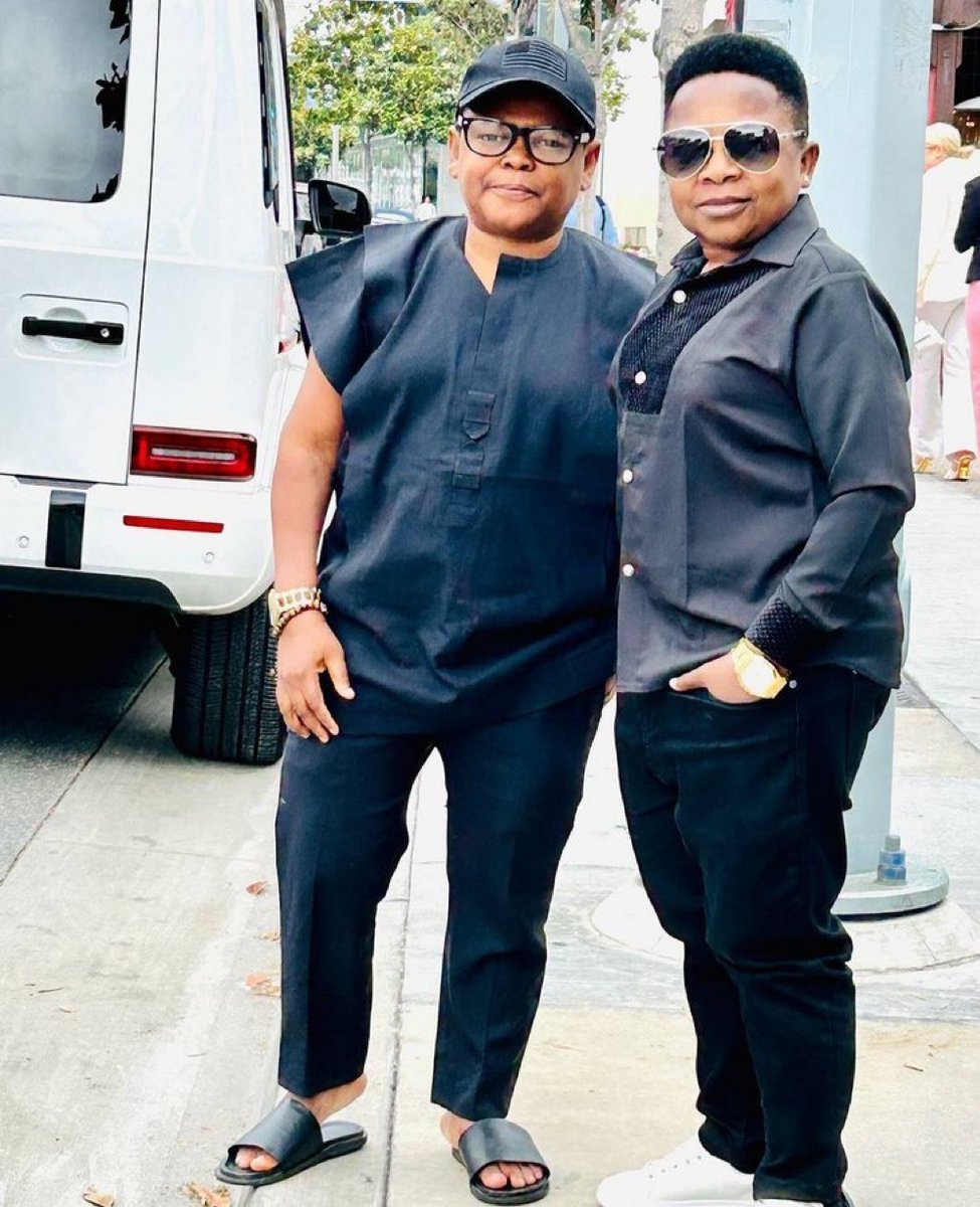 NigeriaStories's tweet image. Nollywood legends 🫡

Aki and pawpaw 

Retweet if they ever made you laugh 😂