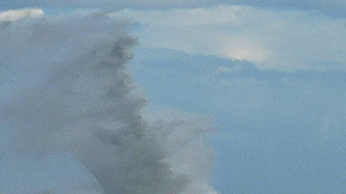 🌪️ Alerte météo! Tempête 'Pierrick' : vents puissants pendant 12 heures. Finistère en vigilance orange aujourd'hui, 4 départements demain. Chute des températures, orages dans le Sud-Ouest. Restez prudents! #TempêtePierrick 🌬️ #Météo #Sécurité