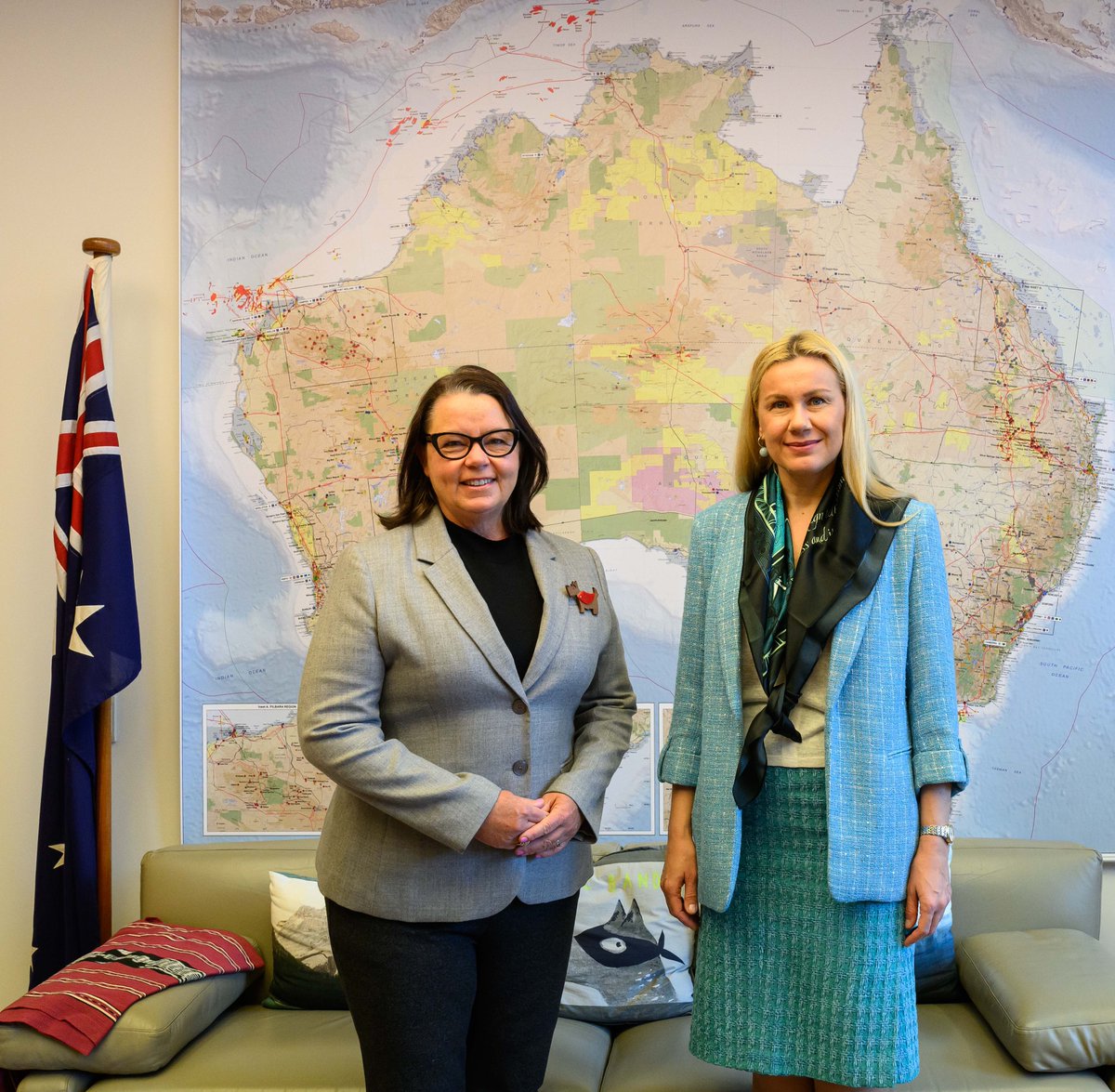 Great meeting to start the week with @MadeleineMHKing, Minister for Resources & Northern #Australia. We focused on the 🌍 #LNG market & 🇦🇺 role in it, cooperation in critical raw materials & phasing out fossil fuels. Happy to take forward our bilateral cooperation.