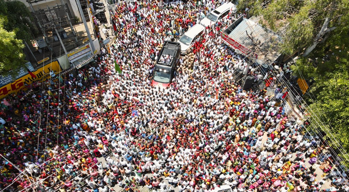 தருமபுரி மக்களவைத் தொகுதியில் போட்டியிடும் கழகத்தின் வெற்றி வேட்பாளர் அண்ணன் வழக்கறிஞர் ஆ.மணி அவர்களை ஆதரித்து தருமபுரி பி.எஸ்.என்.எல் அலுவலகம் அருகே இன்று வாக்கு சேகரித்தோம். சாதிவாரி கணக்கெடுப்பு கேட்கும் பாமக, சமூகநீதி பேசும் பாமக அவற்றிற்கு நேரெதிரான பாஜகவுடன் கூட்டு சேர்ந்த…