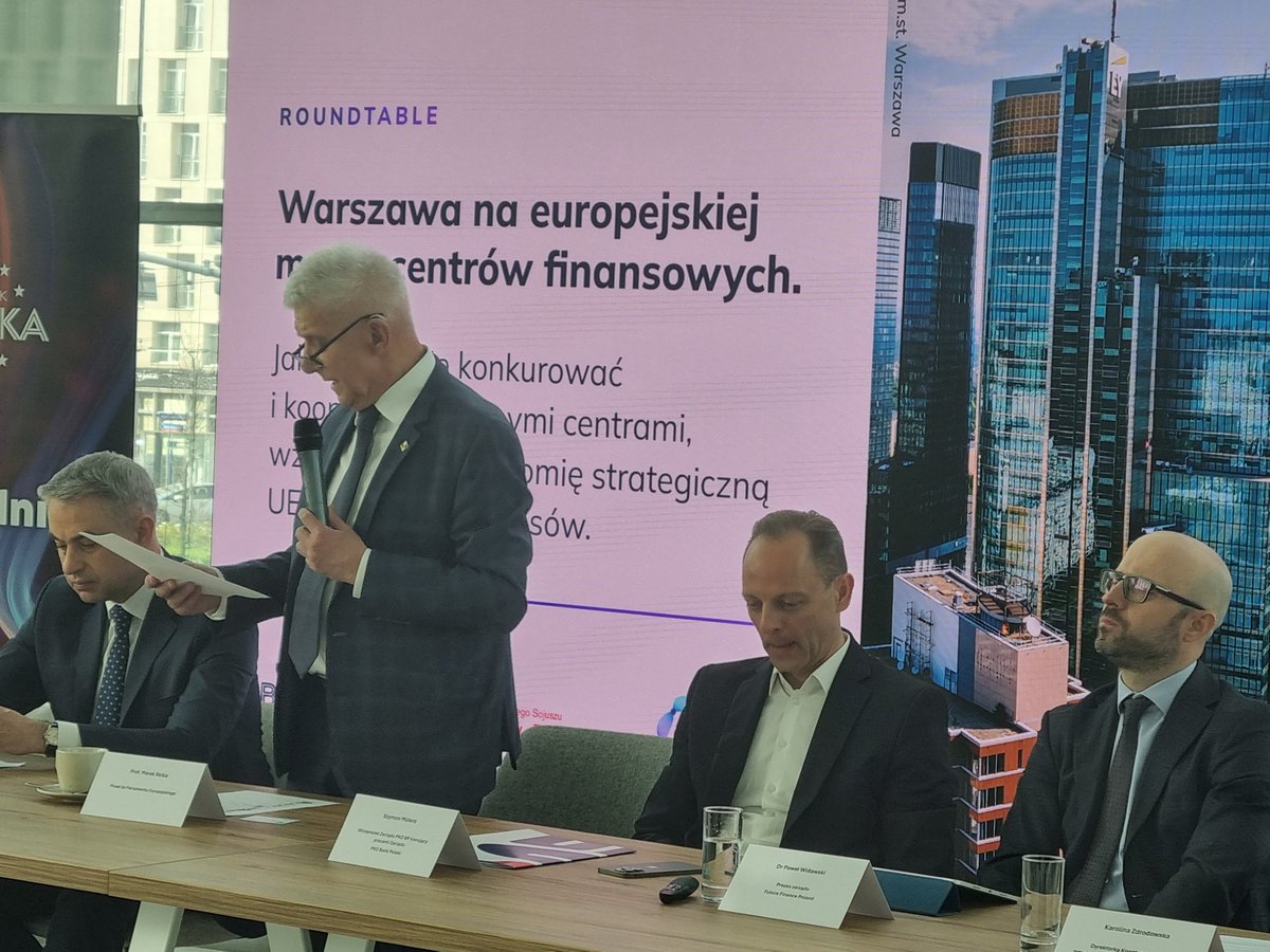 Dzisiaj debata o #FutureFinancePoland z Premierem <a href="/profMarekBelka/">Marek Belka</a> oraz wszystkimi kluczowymi graczami rynku oraz Wicepremierem <a href="/KGawkowski/">Krzysztof Gawkowski</a>