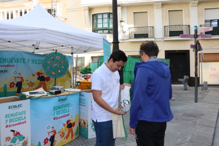 📌¿Aún no has participado en el movimiento #Green? Únete a las diferentes iniciativas de la Fundación Ecolec como son #GreenWeek, #GreenShop o #GreenLeague. #SúmateAlReciclajeResponsable