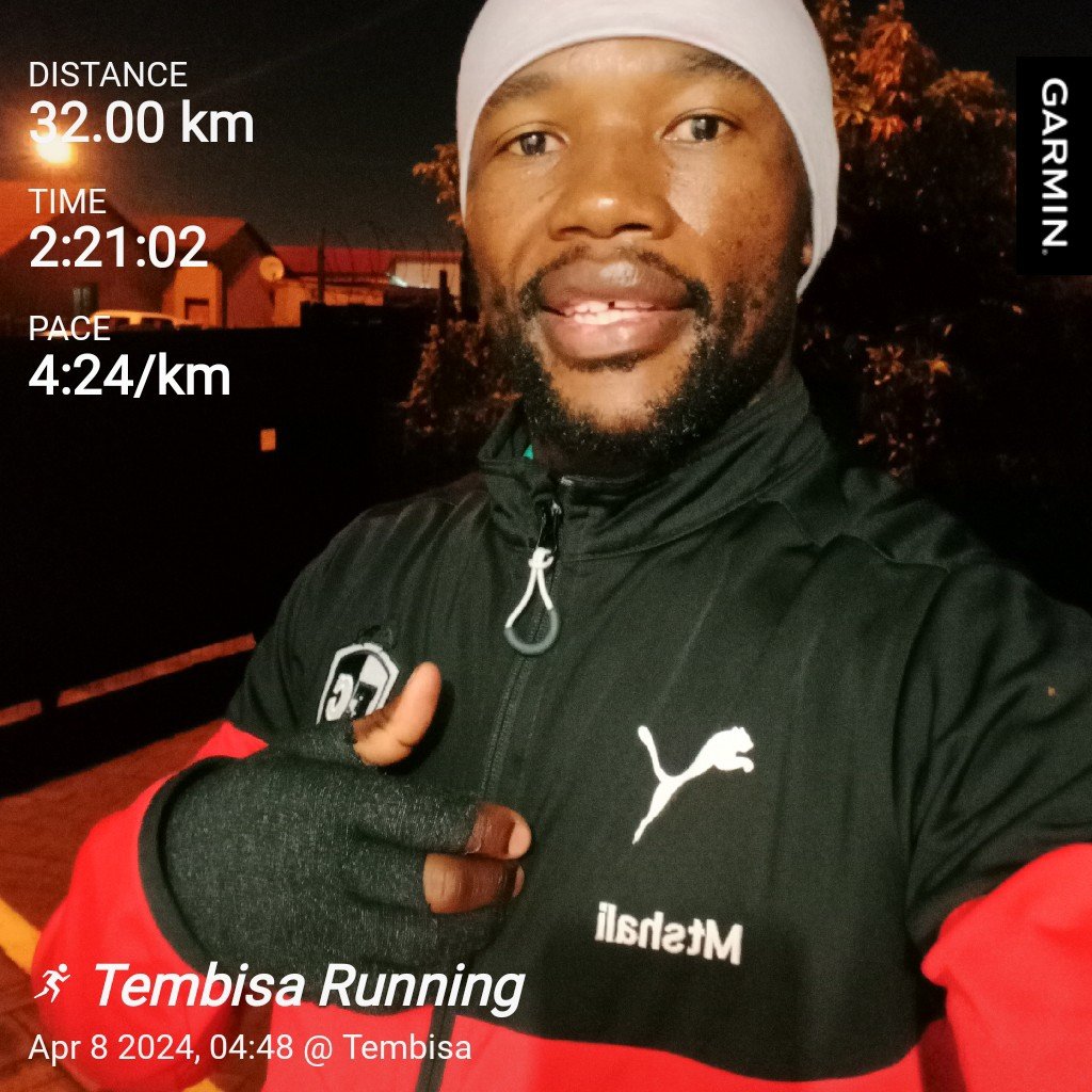 Runners don't melt they say 🌧️ Monday 🌧️ Workout 🌧️ #werunthesestreets #LiveAnyway #vakashaeswatini #tinitwitter #skhindigang
#RunningWithTumiSole #RedSkippa
#FatCatAC
#WhoAreWe
#10YearsOfRunning 
#10YearsOfTrailblazing 
#10YearsOfFatCatsAC Kutinikela Sgcoko Siyancinca 😊