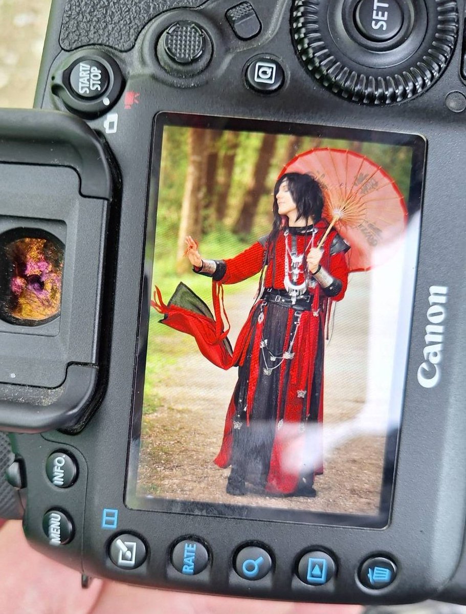 TimeskipCosplay's tweet photo. #outofCam Bilder von @_bild_er_leben_ sind mal wieder Wahnsinn! Können wir dich zur jwder Con Buchen? 🤭😇🥰
Batto als Hua Cheng https://t.co/vhpfBmJHtj