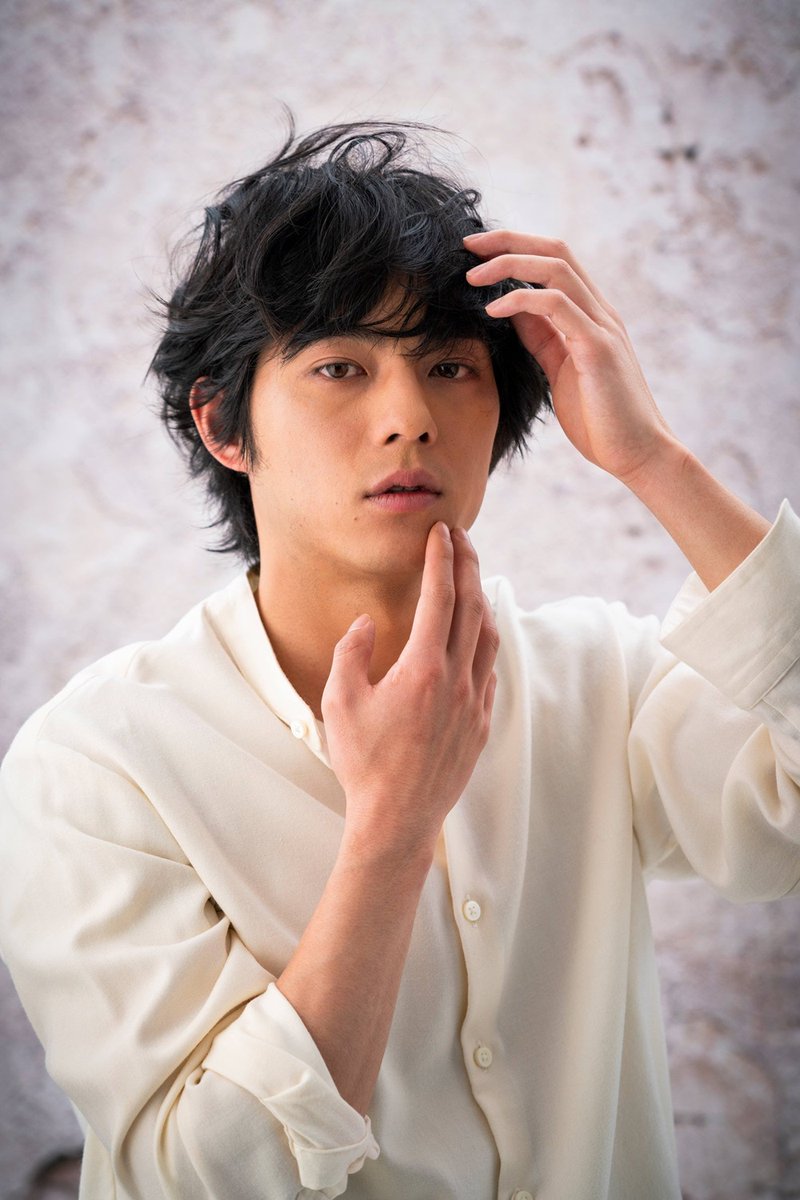 【📌News📌】 永田崇人『ポルターガイスト』で一人芝居に初挑戦 enterstage.jp/news/2024/04/1… ▶主人公のほか、少女から近所のおじさんまで一人で10役を演じ分け #永田崇人