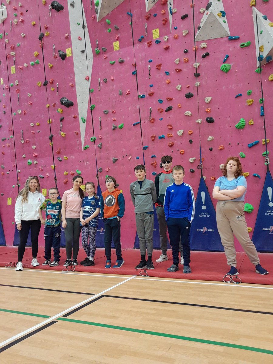 Our young people had a great evening at Gilford doing wall climbing last week! Check out our gladiators in action 🧗🙌 To get involved in other events like this contact Rebecca on 07873556841