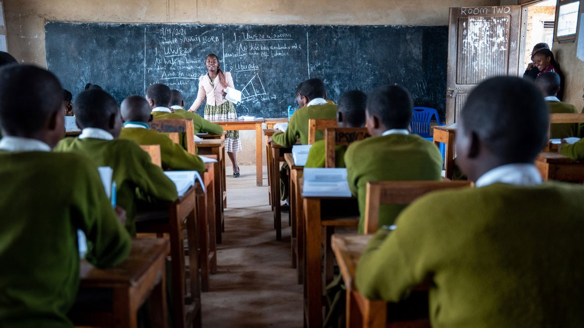 The mentors delivering @camfed's learner guides programme in Tanzania have become agents of change, challenging harmful gender social norms in their wider communities, new @Cambridge_Uni research from @REAL_Centre shows. content.educ.cam.ac.uk/content/mentor…