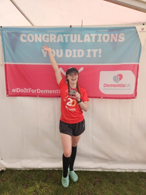 Join #TeamDementiaUK at the Cardiff Half and help families facing Dementia. ❤️🏅 dementiauk.org/get-involved/f…