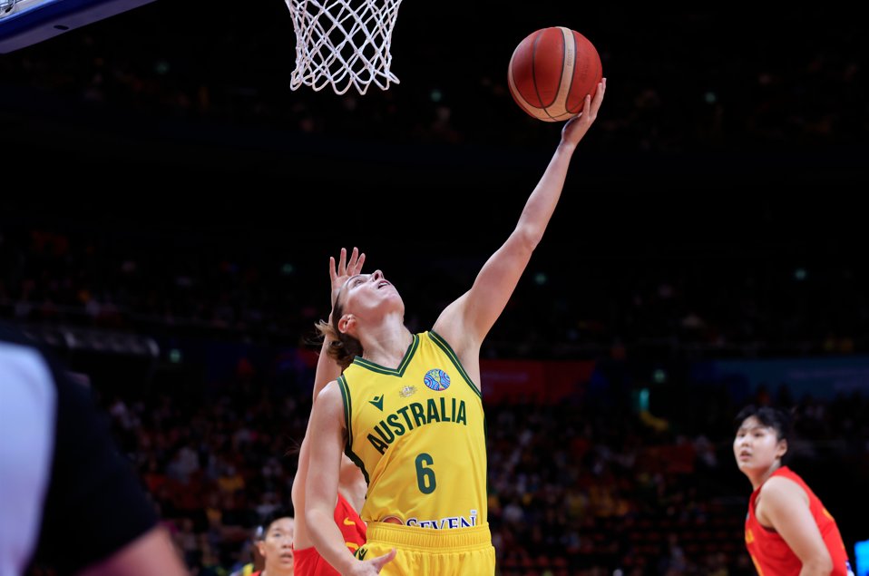 🏀 Steph Talbot has been named in the extended Australian Opals squad vying for selection to Paris 2024! 🇫🇷

👀 See what coach Sandy Brondello said as the team prepare for the Olympics! 👉 barriertruth.com.au/steph-in-opals…

#Paris2024 #WeAreBasketball #AllezAUS

📸 Photo: AAP/Mark Evans