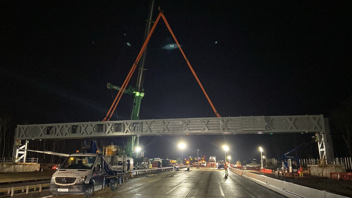 SurreyNews's tweet photo. It's been a couple of weeks since the M25 closed between jnt 10 and jnt11...lets look at what happened and what's coming next for M25 closures.

Read more https://t.co/KxlWf0qOYQ

@HighwaysSurrey https://t.co/PHvLAsE26c