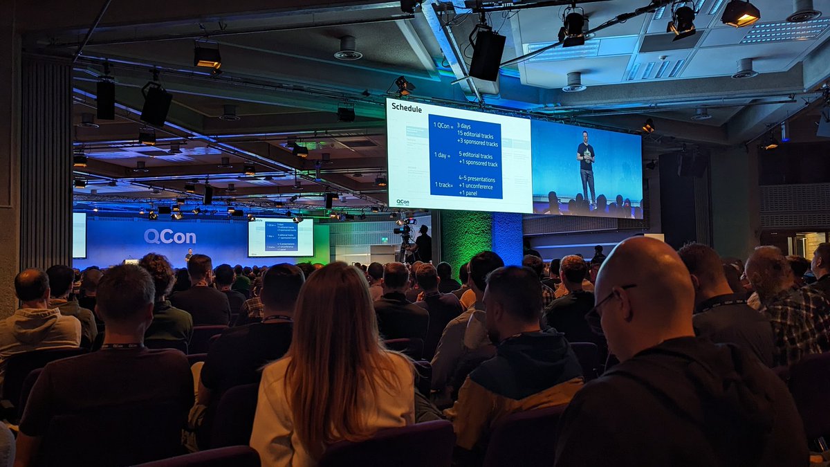 Here we go!! @qconlondon. I'm so happy to learn, share, assess and network this year with expert on so many tracks!