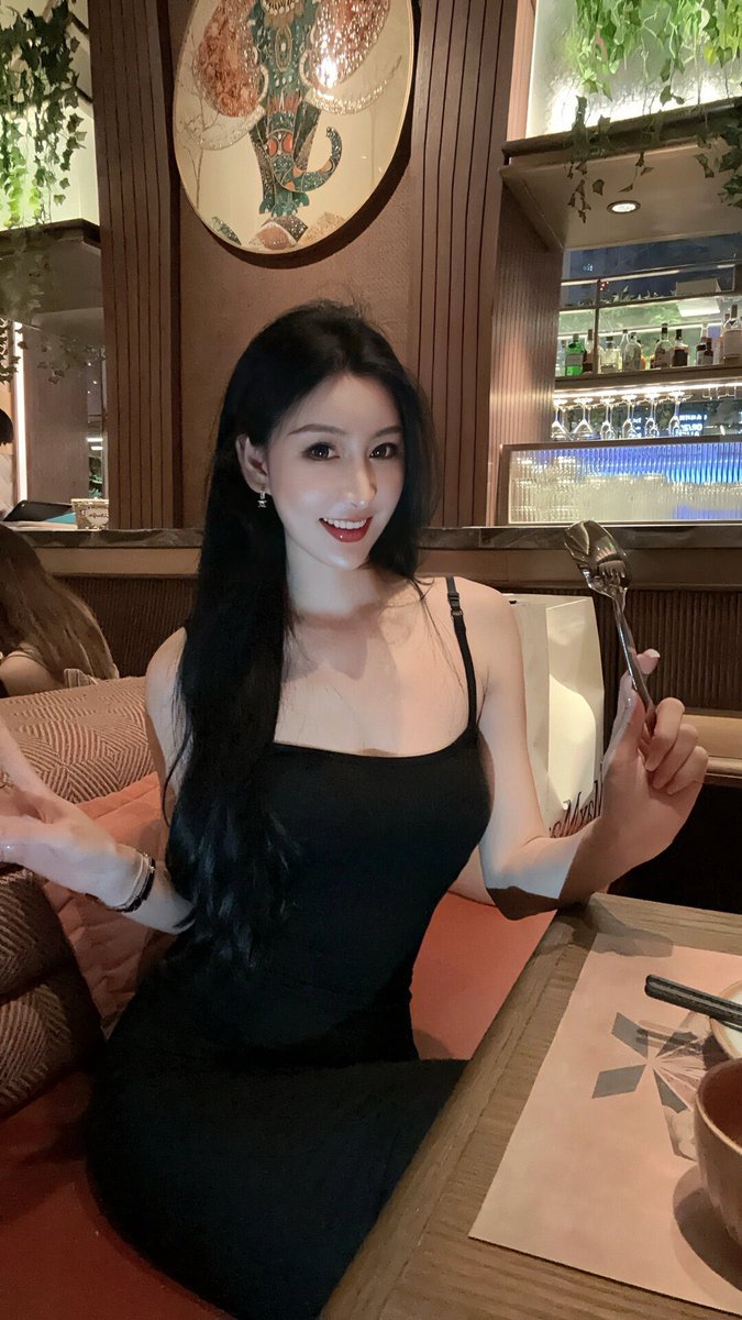 #香港約炮 
#HKptgf 
#學生妹約愛 
#即約
#淫水多
#噴水 
#撲野