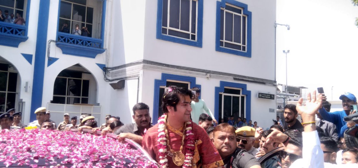 Harshit22834884's tweet photo. जोधपुर में @BageshwerDham https://t.co/OpMMJQ1alr