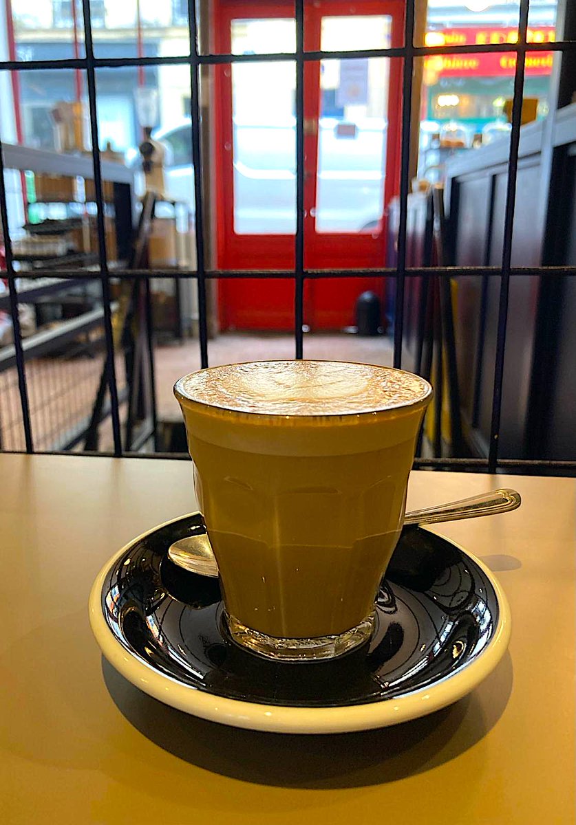 focusonparis's tweet photo. Mocha Monday: excellent #coffee at a tucked away #Montmartre #brûlerie / coffee roaster. #TheBeansOnFire #cafesofparis #cafe #torrefaction #cafecreme https://t.co/p62S6xm8ww