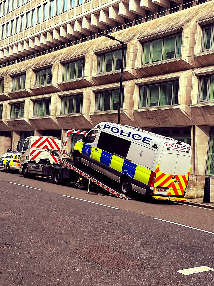 #BTPOSU carriers get driven a lot and get driven vast distances often on “Blues and Twos”, hence its very important that the Carriers are maintained to a high standard of road worthiness and checked regularly. This Carrier is on its way to have a few issues resolved. #London #PSU