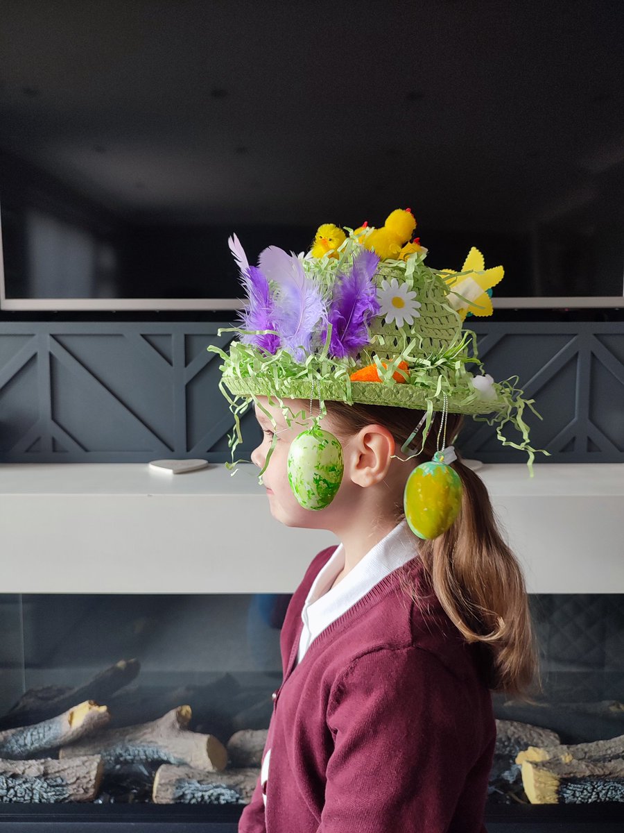 sallyt_85's tweet photo. Gracie is so proud of her Easter bonnet. She can't wait for the parade on Friday 🐣🐰 @fordbridge2013 #easterbonnet https://t.co/KKLgkQ0qE5