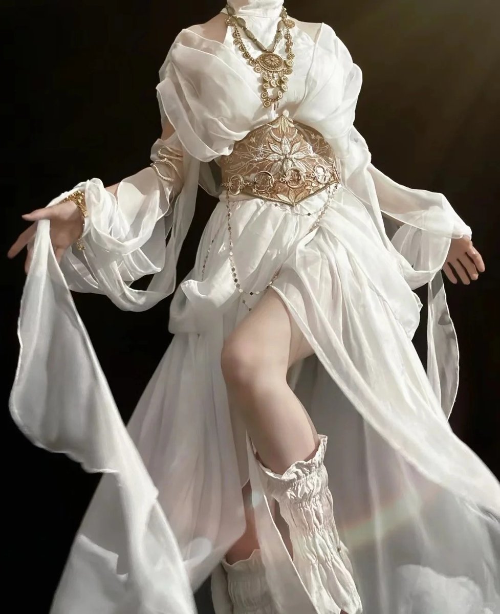 LolitaWardrobe's tweet photo. 【-The Celestial Bride-】 Dress Set's New Worn Photos

◆ Dress Set's Shopping Link >>> https://t.co/5kgBnvOtF3 https://t.co/NXcKPLcIPx
