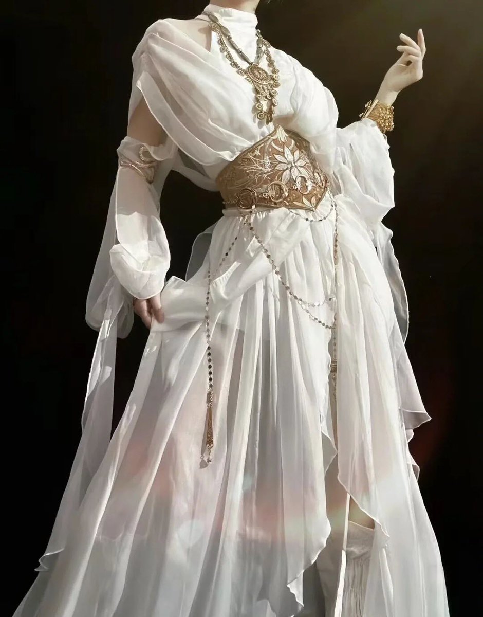LolitaWardrobe's tweet photo. 【-The Celestial Bride-】 Dress Set's New Worn Photos

◆ Dress Set's Shopping Link >>> https://t.co/5kgBnvOtF3 https://t.co/NXcKPLcIPx