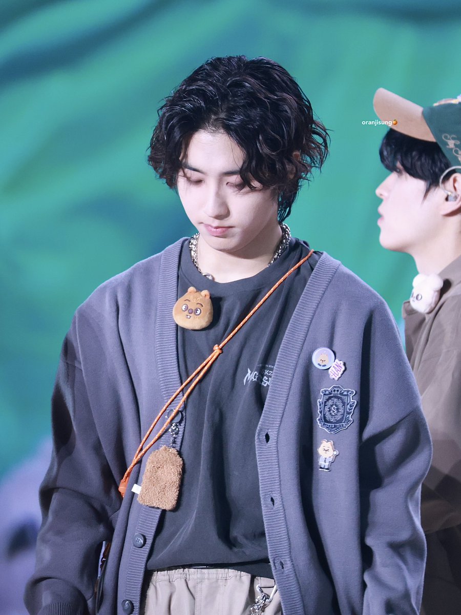 𝟮𝟰𝟬𝟯𝟯𝟭 𝗠𝗮𝗴𝗶𝗰 𝘀𝗰𝗵𝗼𝗼𝗹
🐿️
#한 #한지성 #스트레이키즈 
#HAN #HANJISUNG #StrayKids