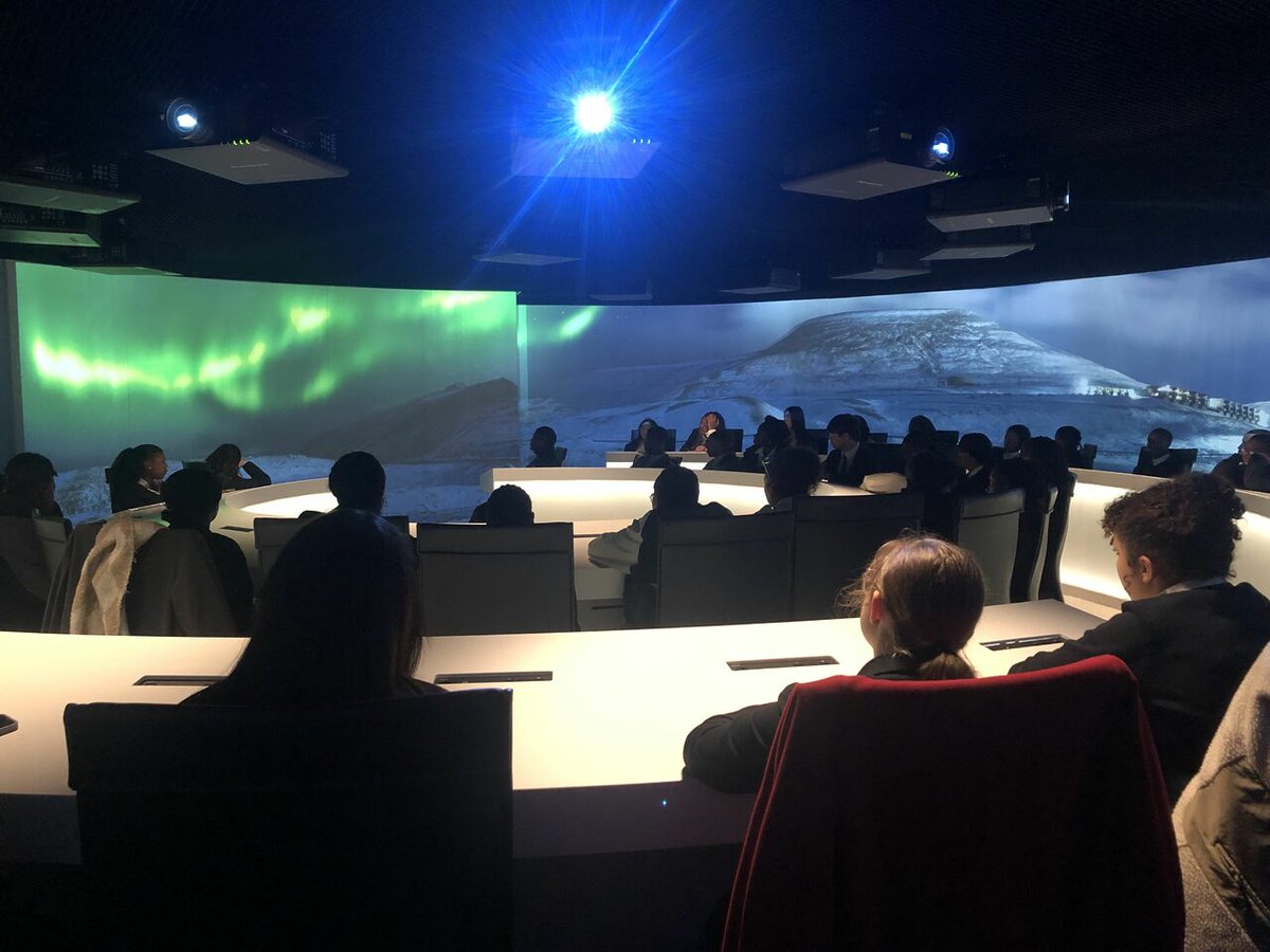 Voyage Scolaire Enrichissant : Plongée dans l'Histoire et la Démocratie à Strasbourg
Lundi 26 mars 2024, une excursion éducative a permis à 55 élèves des classes de première et terminale, spécialisées en Histoire-Géographie, Géopolitique et Sciences

internat-sourdun.fr/strasbourg-202…