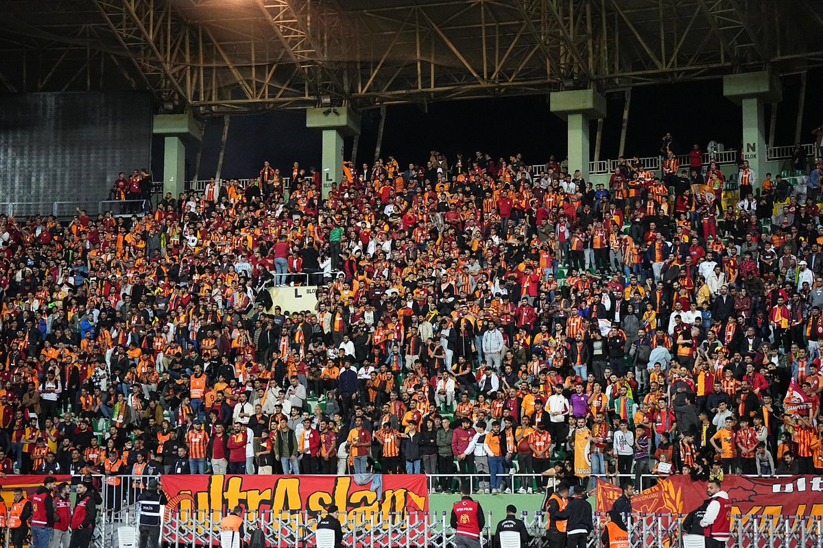 🦁 Büyük Galatasaray Taraftarı, Şanlıurfa’da da takımının yanındaydı! 💪