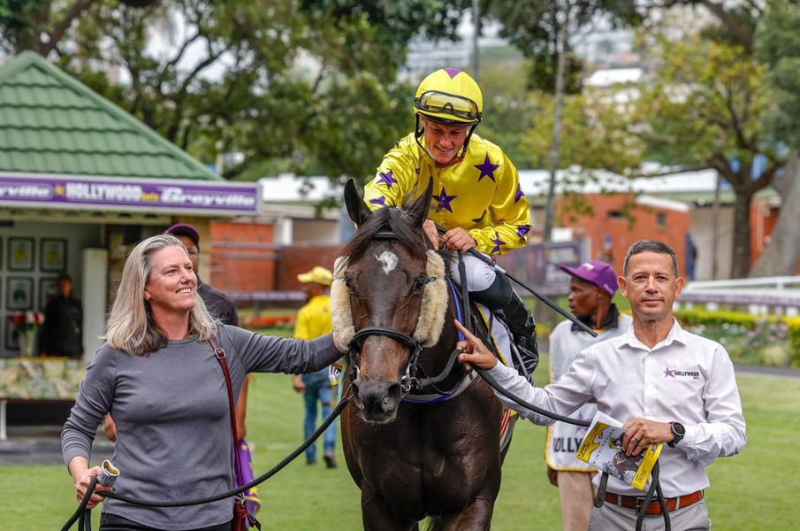 Hollywood Syndicate tweet media