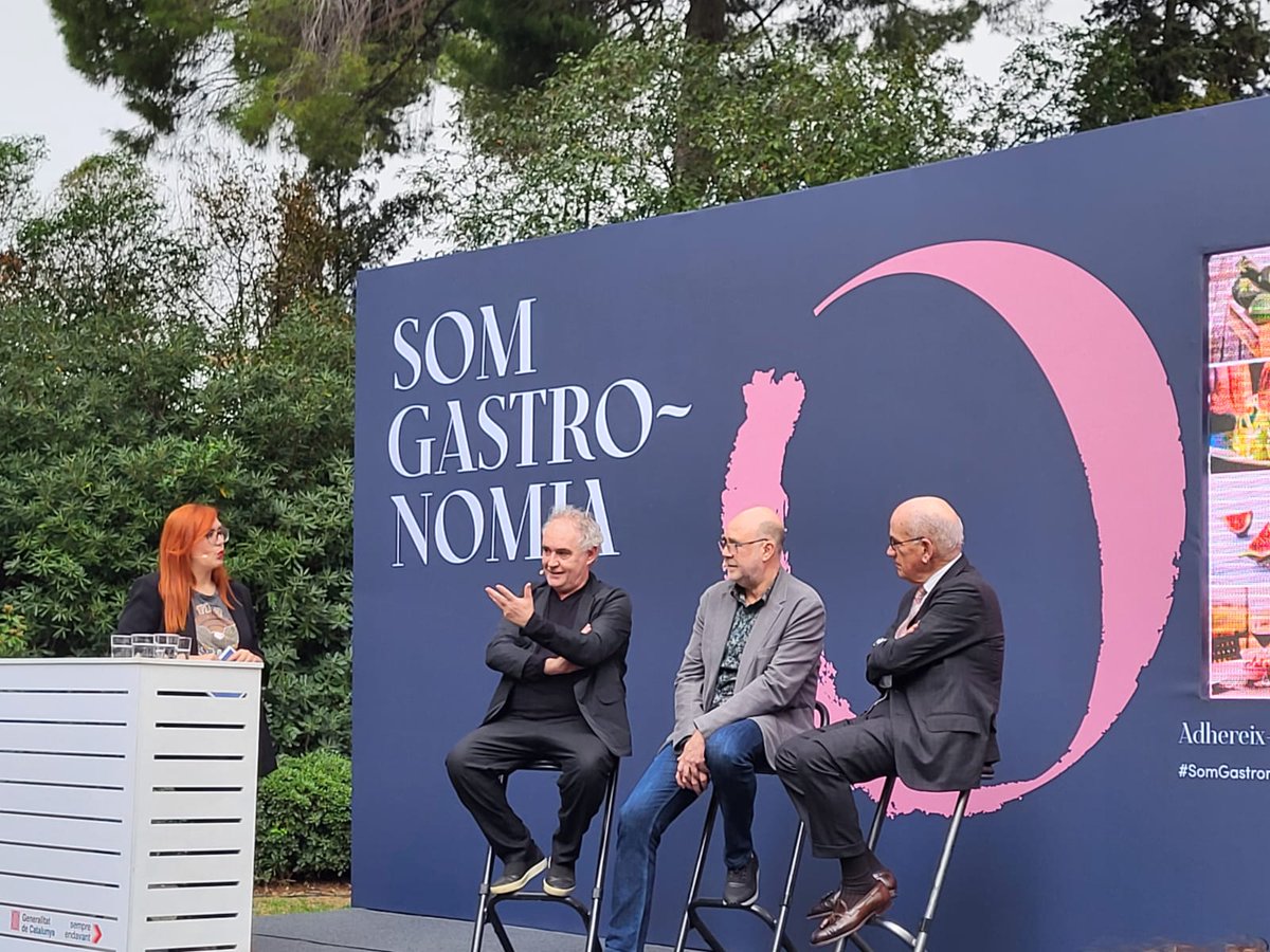 👩‍🍳👨‍🍳Catalunya serà la Regió Mundial de la Gastronomia l’any 2025. 

👉Per tal de sumar esforços en la projecció internacional de la cuina catalana, ens adherim a #SomGastronomia. #CRMG2025