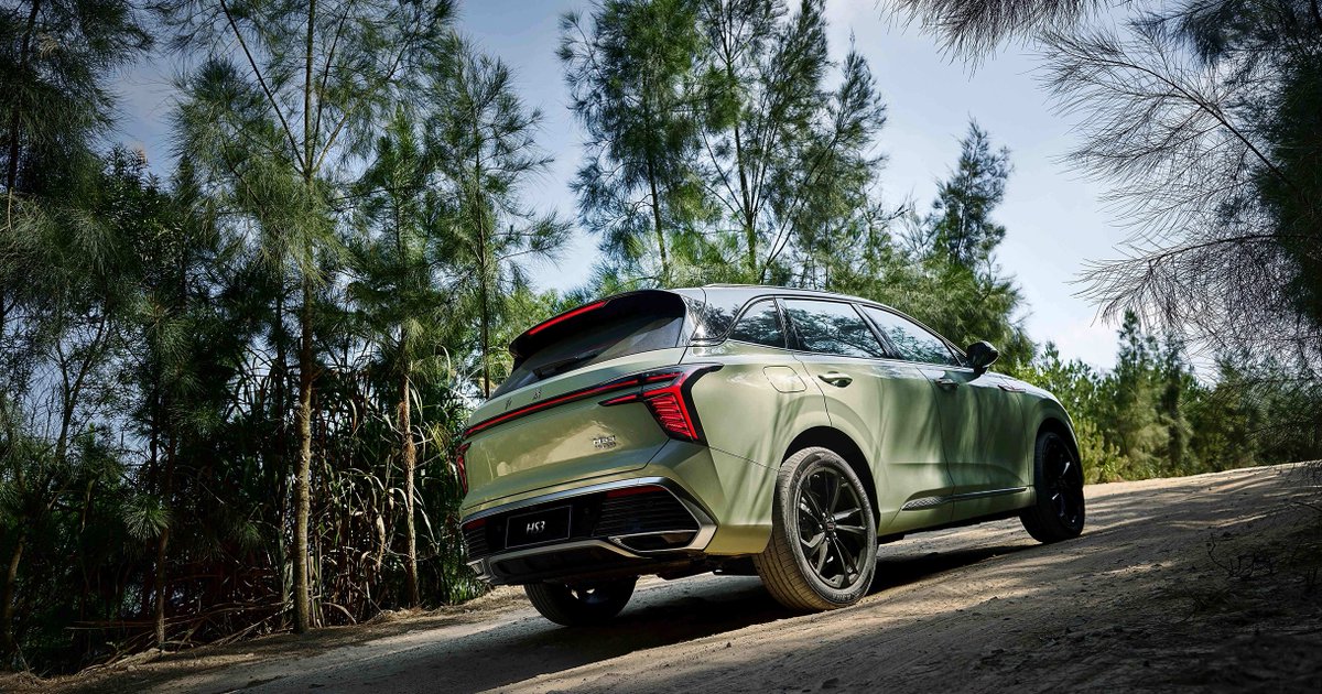 HongqiGlobal's tweet image. The tail layering design captivates onlookers with its innovative flair. #HONGQI #HS3 #NewMove

HONGQI-auto.com/network/networ…