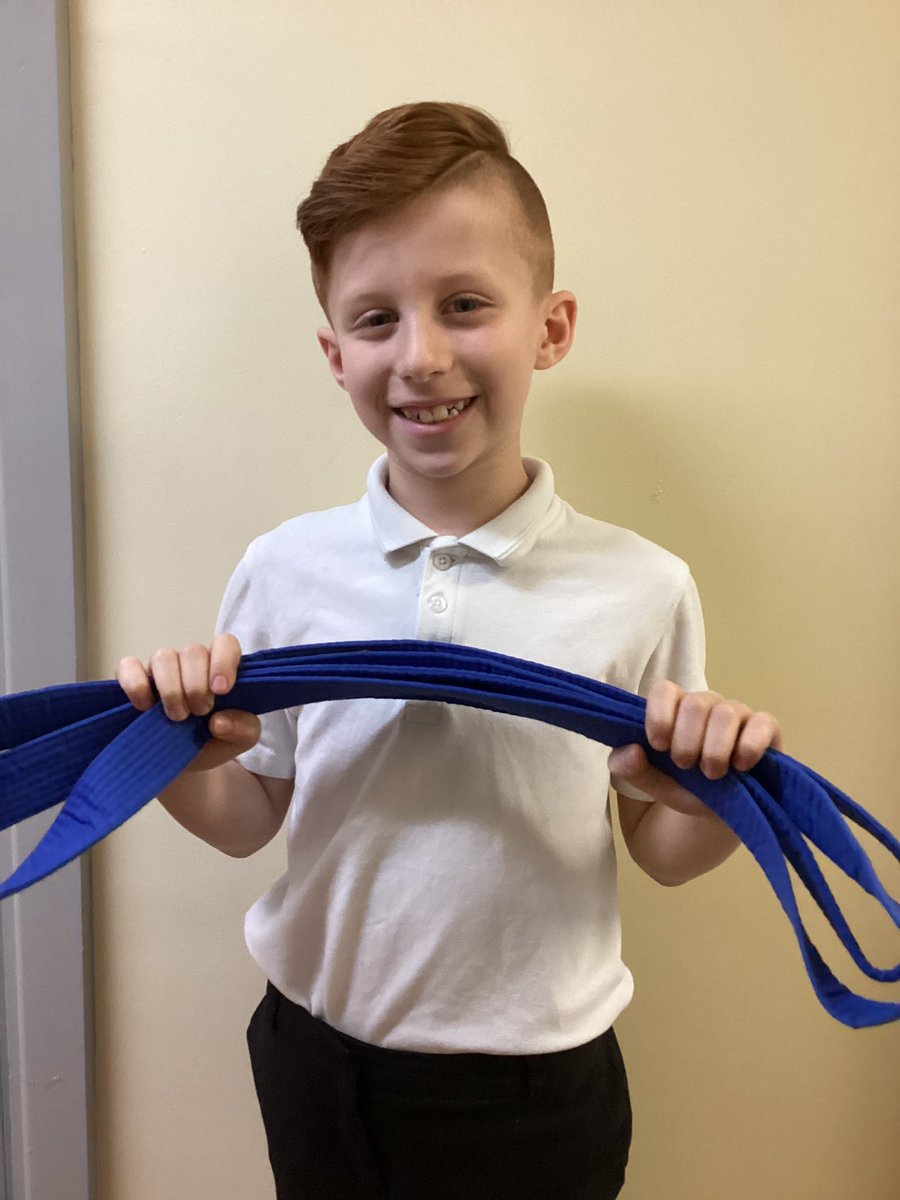 @BandBschool A member of Team Derwent have started the new term on a new coloured belt. They achieved their blue belt in kick boxing. Well done. @eboractrust @pmaknottingley #bandbhobbies @MrJeff85