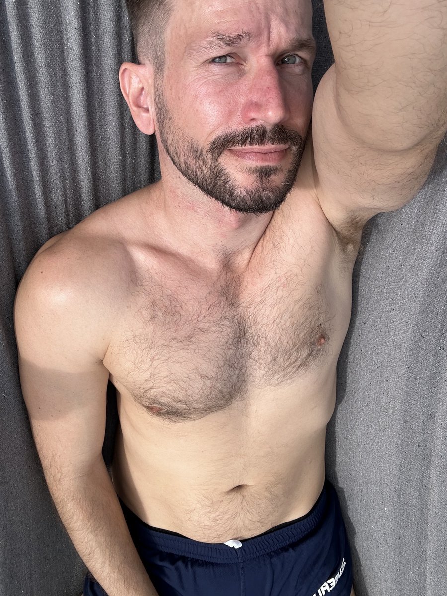 insideRob's tweet photo. I had a sunny weekend in my garden hammock. What did you do?
#gaygardener https://t.co/ItWnV1gnfv