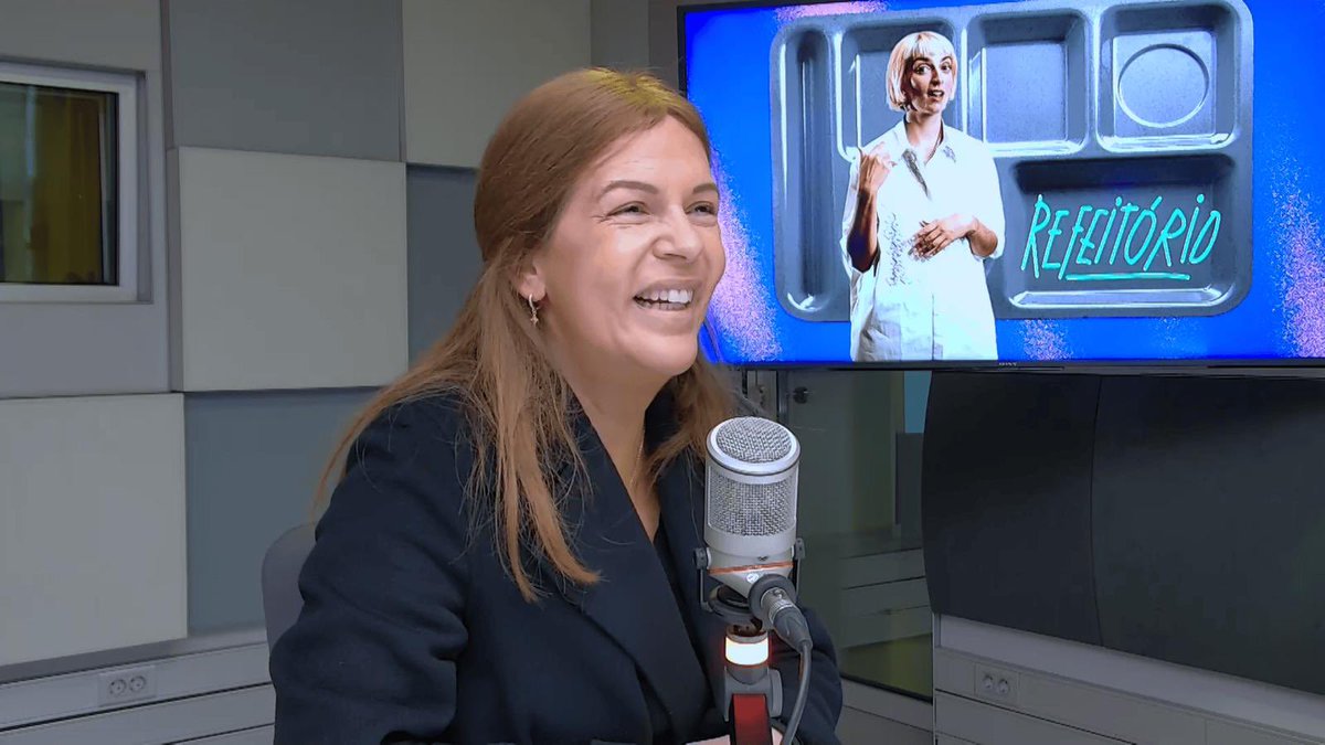 No “Refeitório” da Antena 1, Joana Barrios entrevista a professora  Madalena Lordelo que desconstrói mitos sobre ovos e galinhas. 

Episódio completo: rtp.pt/play/p12250/e7…

<a href="/antena1rtp/">Antena1, RTP</a> 

#ovologia