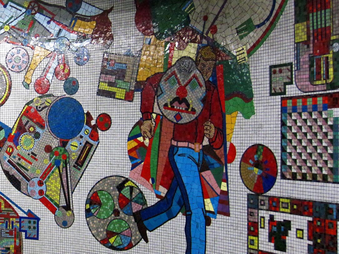 THREAD: Fantastic Public Art in Britain, my favourite decorative artwork has to be Eduardo Paolozzi’s incredible Tottenham Court Road Station mosaics in London, made in three phases in the 1980s...