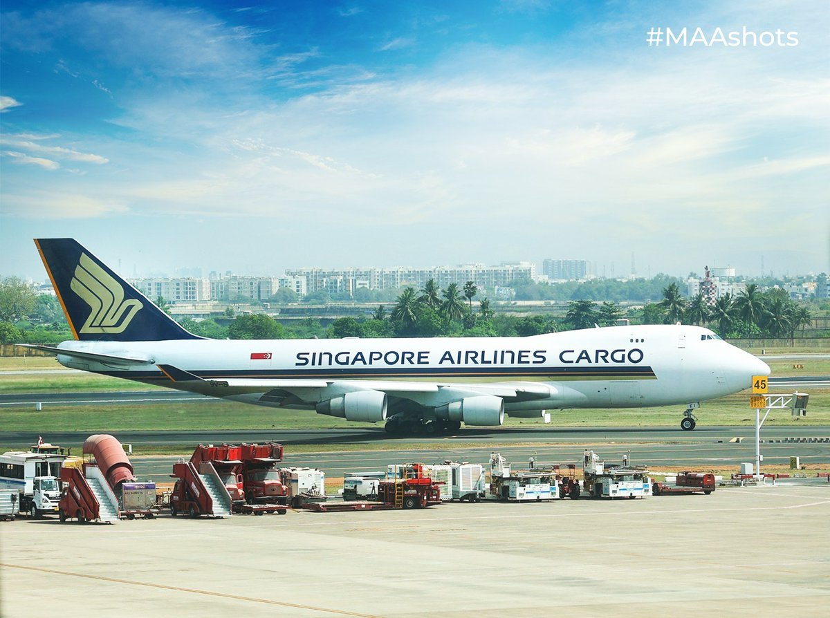 The 'Queen of Skies' #B747 of Singapore Airlines Cargo @SingaporeAir traverses the taxiway at Chennai International Airport. 

#MAAShots #ChennaiAirport 

@MoCA_GoI | @AAI_Official