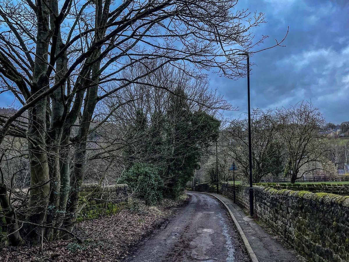 Parkside Road, Meanwood, Leeds (4.58pm, 19th February 2024) #meanwood #leeds #meanwoodmatters #landscapephotography #landscape #landscape_captures #landscape_lovers #urbanlandscape #monochromatic #monochrome #iphone13mini