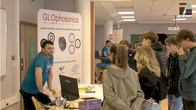 .@unilim , le Rectorat et @recreasciences ont organisé la Journée de la Physique ce jeudi 4 avril, pour faire découvrir la #physique aux collégiens et lycéens de l’académie de #Limoges. Regarder le reportage 👉ow.ly/frYk50Raeu6