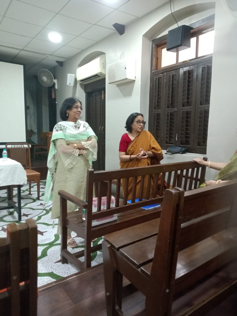 GandhiInMumbai's tweet photo. A get-together was organised by Gandhi Smarak Nidhi, Mumbai and Mani Bhavan Gandhi Sangrahalaya on 6th April 2024 to observe the #NationalWeek. The judges and teachers who had participated in the Gandhi Jayanti Competitions interacted and gave their valuable feedback. https://t.co/4WqJWeM0Bw
