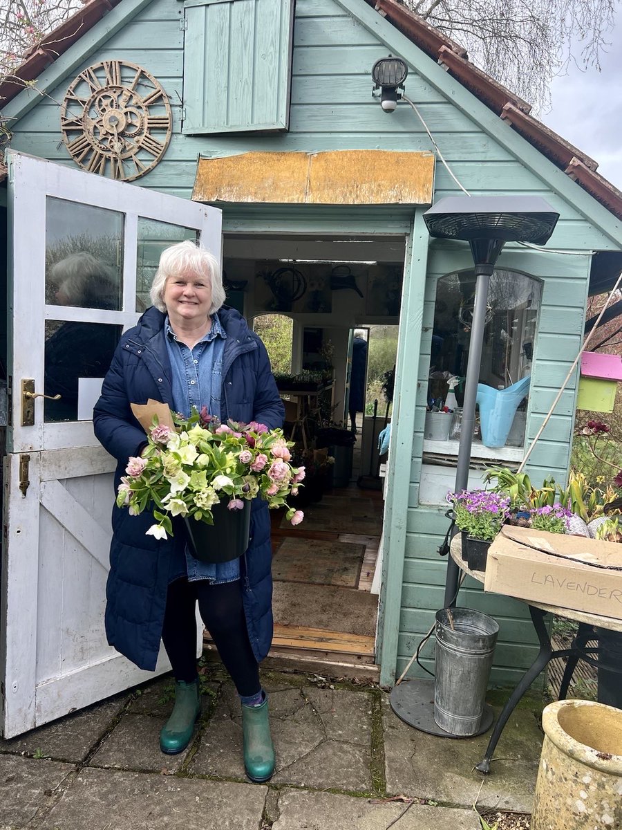 BornChatting's tweet photo. Chatting with Sarah Wilson from Compton Garden Flowers about her passion for plants and Dr Matt Baker from @BathSpaUni @mbaker_bsu about sunlight. Pond Skaters &amp; great music too! Join me 10-12 @SomerValleyFM #localradio #nature #wildlife https://t.co/Ue983cvkub