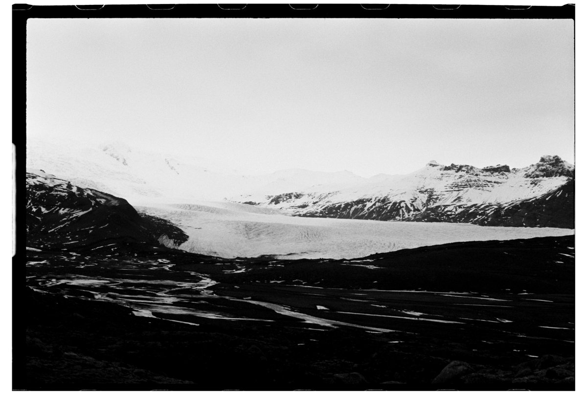 Adri (@kouseil_) on Twitter photo Iceland on 35mm film (b&w)
Kodak 400TX
<a href="/REVELABstudio/">REVELAB Studio - Film Lab & Shop</a> Iceland on 35mm film (b&w)
Kodak 400TX
<a href="/REVELABstudio/">REVELAB Studio - Film Lab & Shop</a>