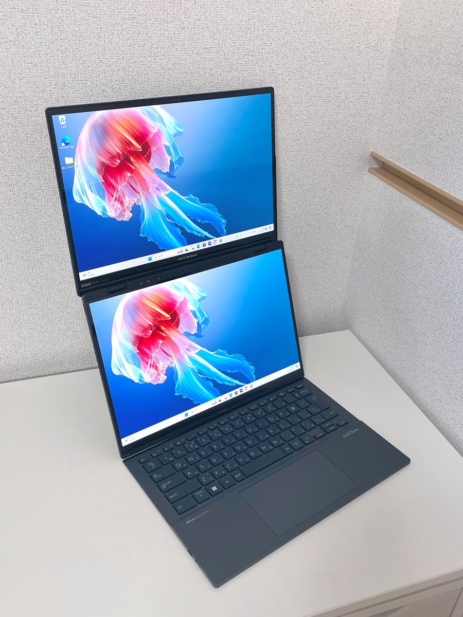 uni_harucan's tweet image. デュアルディスプレイのノートがデフォルトになる時代の到来はや〜
#asus #ROG #ZephyrusG16