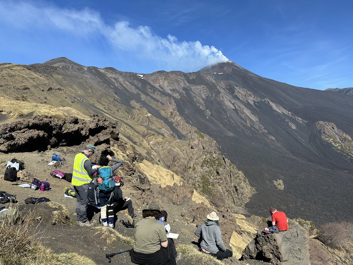 The incredible view across the Valle Del Bove to the summit of Etna @EarthSciPlymUni