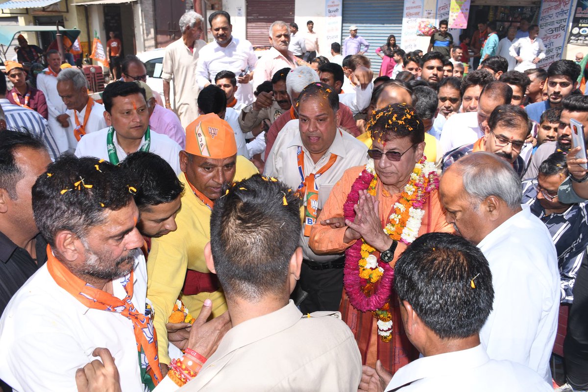 arungovil12's tweet image. मेरठ-हापुड़ के असौड़ा गाँव में जनसंपर्क अभियान। सभी के उत्साह से साफ़ है कि हम मेरठ को भारी जीत की ओर ले जा रहे हैं। 🙏

#Meerut #BJP