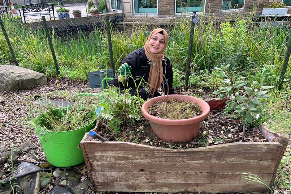 Shaheen Rashid of British Islamic Gardens and Asrar Ulhaq from North West in Bloom share their reflections on gardening during Ramadan: rhs.org.uk/garden-inspira… #Ramadan #CommunityGardening