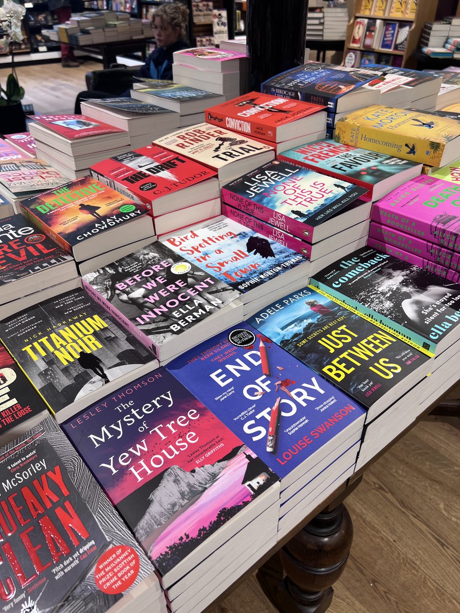 Flying visit to London at the weekend and what a THRILL to see #EndOfStory on a main table in @WaterstonesPicc. Obvs have SIGNED THEM ALL! Now, back to real life, and checking over proofs for NEXT Swanson book. Watch this space. Coming September. #AuthorsOfTwitter