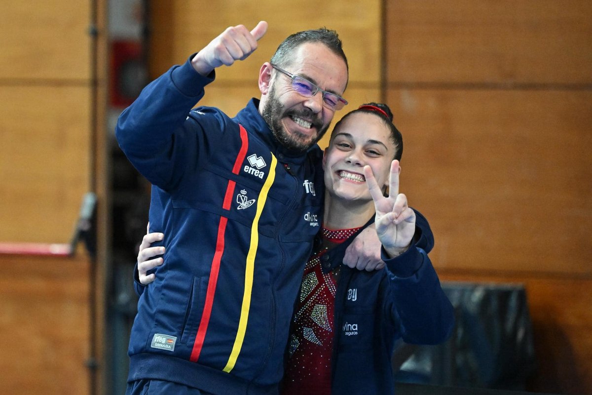 🥇 A ponteareá Melania Rodríguez, campioa mundial en doble mini tramp, consegue un novo ouro na final europea que se celebrou en Portugal! 👏 Parabéns, Melania, polo teu esforzo e dedicación. O teu éxito é o noso orgullo.