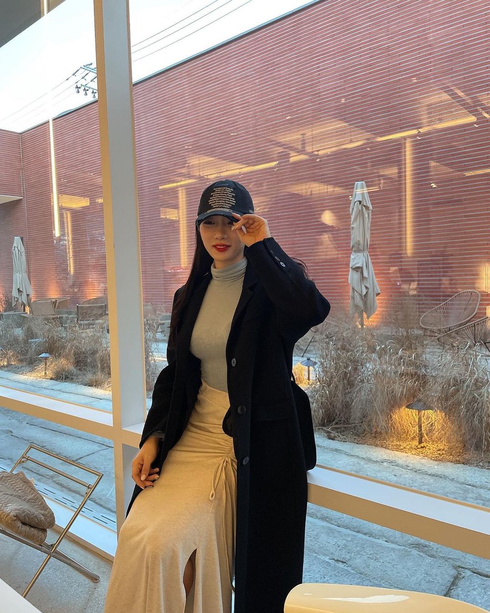 ayobamiadelek48's tweet photo. この天気は散歩にいいですね
ボールキャップがオシャレすぎませんか？！
デザインがとってもユニーク!!!
これは完全に私の趣味で、帽子の表面は柔らかく、つばは少し厚いので、手と顔はもっと密着しています！ https://t.co/aAAa2y8O82